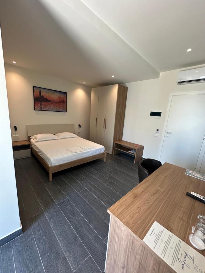 Split Rooftop Suites Durres Luaran gambar